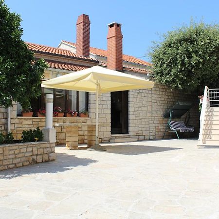Apartment Antica Супетар Экстерьер фото